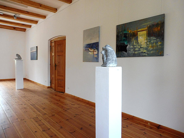 Ausstellung: Gertraud Wendlandt, Skulptur und Kedron Barrett, Malerei