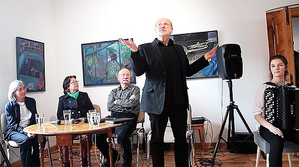 Kunsthaus Koldenhof, Ausstellung, Emerita Pansowová, Bildhauerin Antje Fretwurst-Colberg, Malerei und Friedrich-Wilhelm Fretwurst, Zeichnung