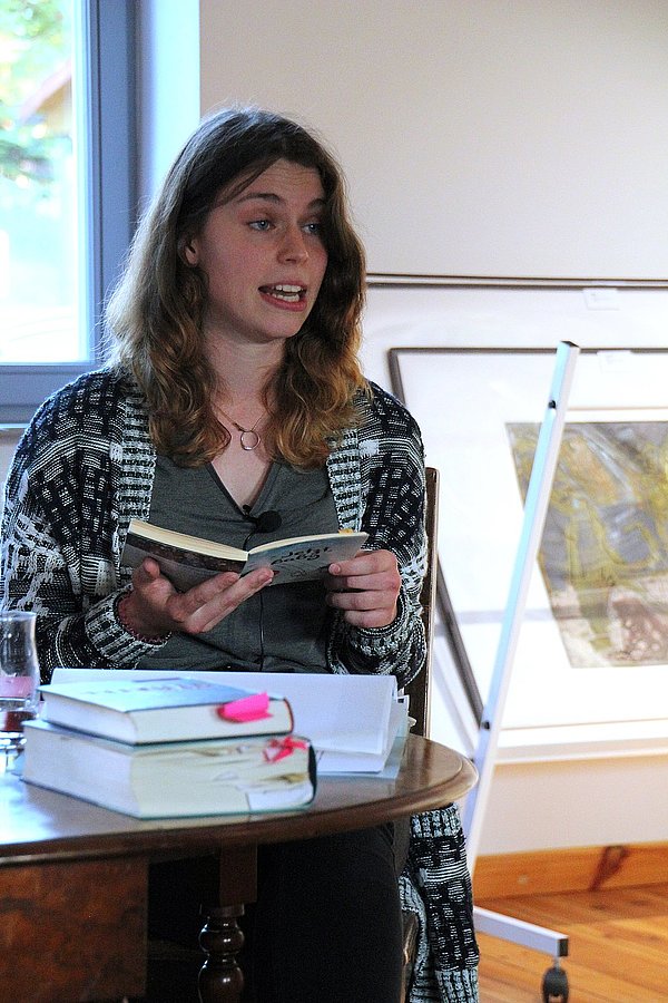 Abiturienten lesen im Kunsthaus Koldenhof