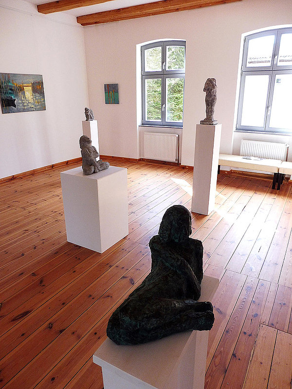 Ausstellung: Gertraud Wendlandt, Skulptur und Kedron Barrett, Malerei