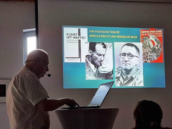 Kunsthaus Koldenhof, Prof. Hellmut Rühle "Für eine andere Gesellschaft" Friedrich Wolf - Arzt, Schriftseller und Kommunist