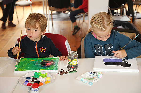 Kunsthaus Koldenhof, “Malen mit dem Maler“ mit Sven Ochsenreither Kunsthaus Koldenhof, “Malen mit dem Maler“ mit Sven Ochsenreither