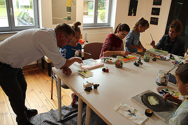 Kunsthaus Koldenhof, “Malen mit dem Maler“ mit Sven Ochsenreither Kunsthaus Koldenhof, “Malen mit dem Maler“ mit Sven Ochsenreither