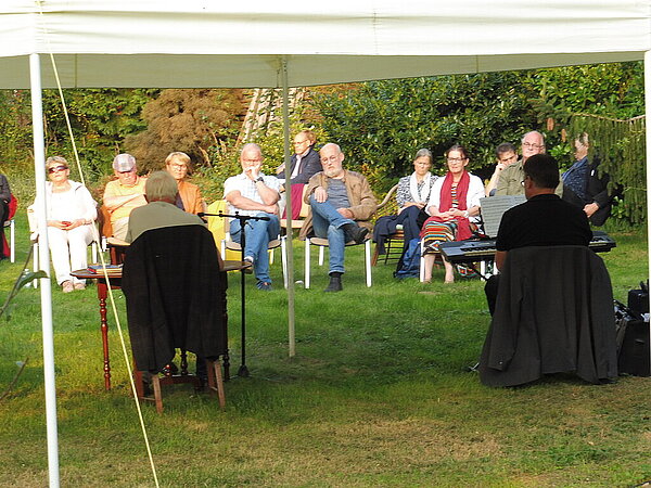 musikalische Lesung Friedhelm Mäker: Lyrik Erdmann-Michael Haerter: E-Piano