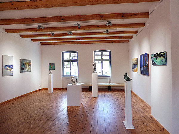 Ausstellung: Gertraud Wendlandt, Skulptur und Kedron Barrett, Malerei