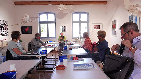 Inga Carrière vermittelte in ihrer Ausstellung Techniken